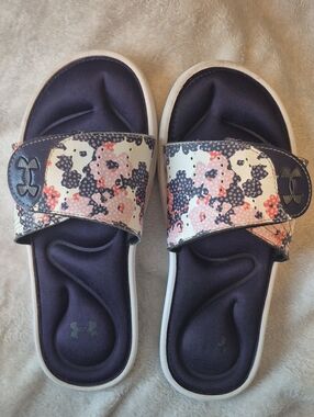 Under Armour Girls' Navy and Pink Floral Slide Sandals